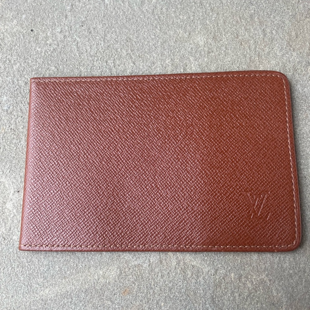 Pristine Louis Vuitton Taiga Ticket Holder in Brown
